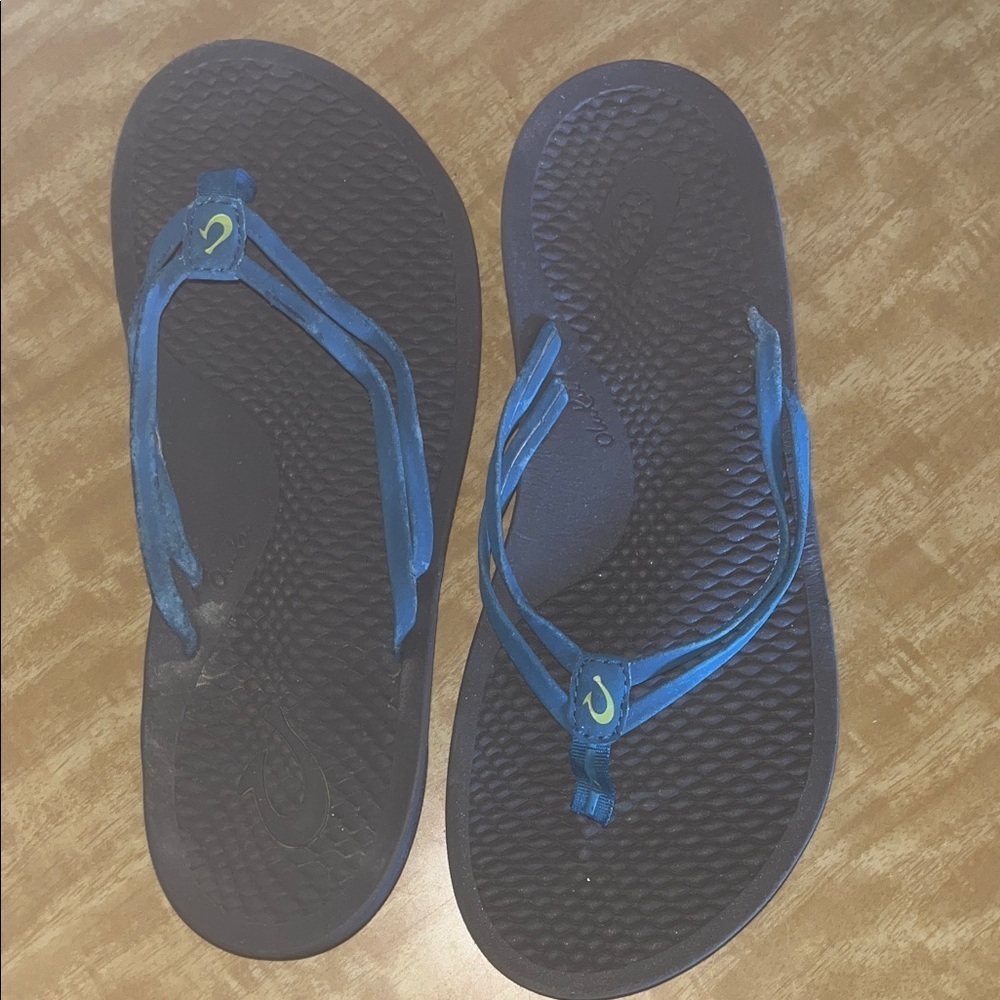 OluKai Blue and Black Sandals size 7